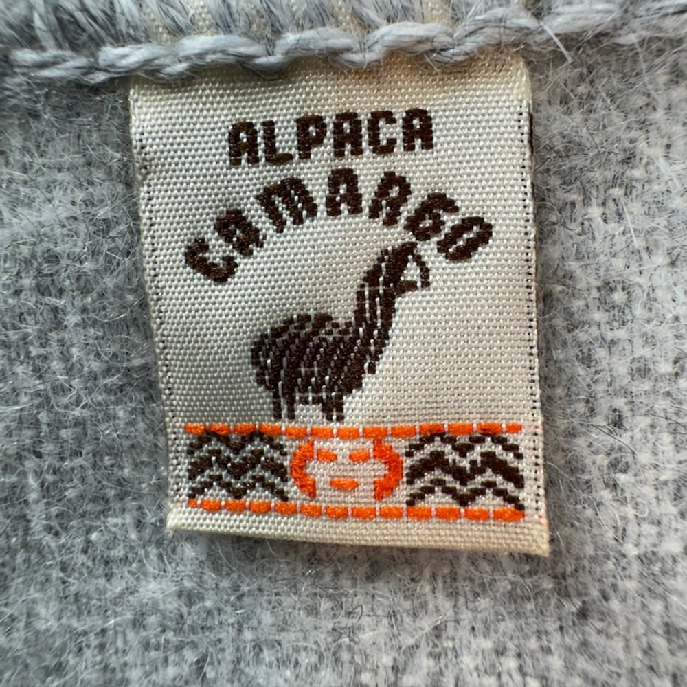 Alpaca Camargo Fringe Neck Peruvian Scarf Shawl Gray Cozy Warm Soft Made in Peru - Picture 5 of 8